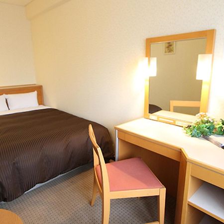 Hotel Livemax Budget Yokohama Kannai Екстер'єр фото